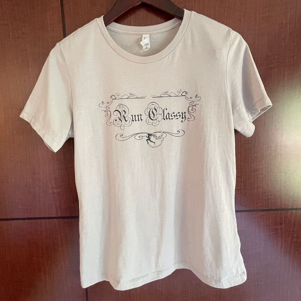 Bella Canvas Womens M Beige Run Classy Vintage Graphic T-Shirt Short Sleeve Tee - Picture 2 of 8